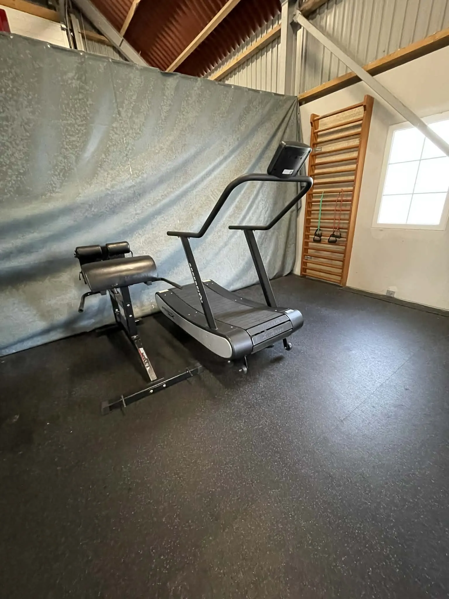 Curved løbebånd og GHD